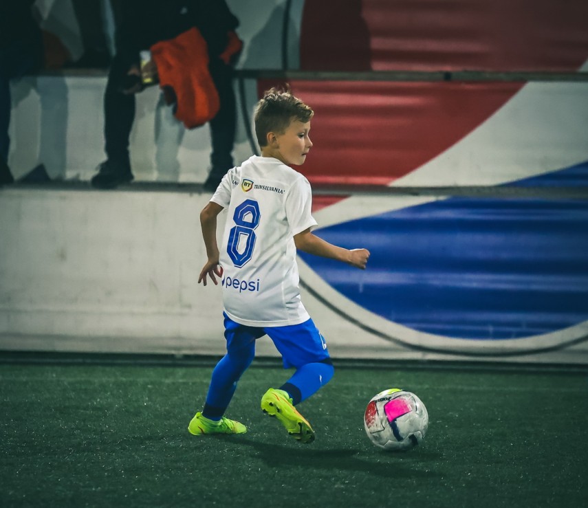 locul patru pentru academia hagi under 13 la premier junior cup infrangere la penalty uri in finala mica