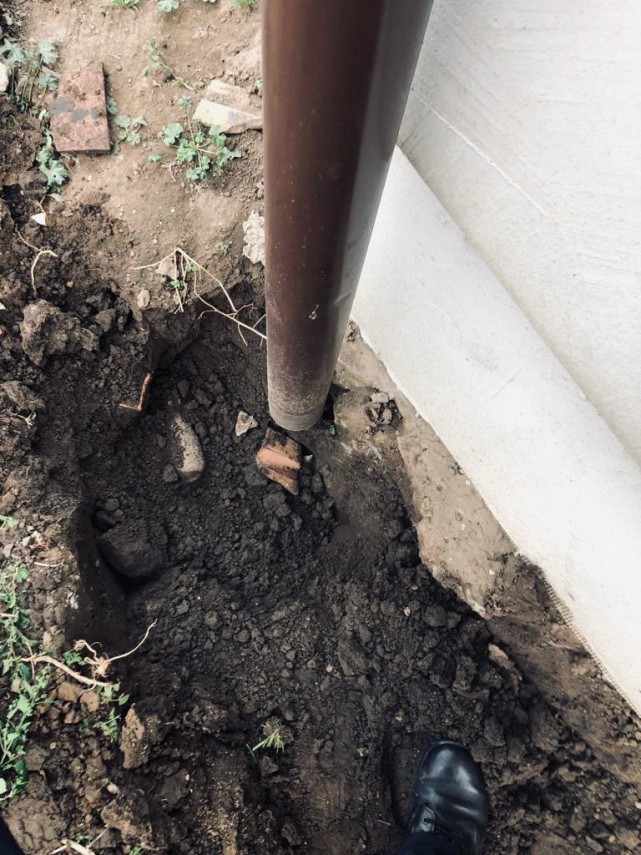 caz socant la o locuinta un barbat a gasit o bomba neexplodata in razboi ingropata langa fundatia casei caz socant la o locuinta un barbat a gasit o bomba neexplodata in razboi ingropata langa fundatia casei