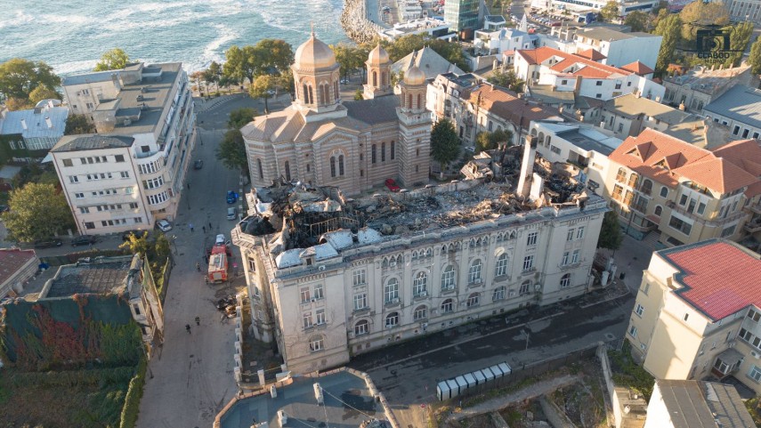 Incendiu ARhiepiscopie. Foto: facebook/Claboo Media