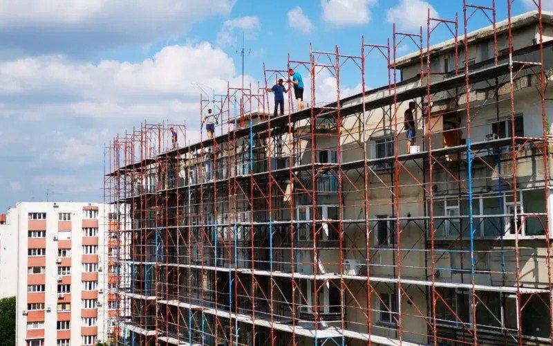 Noi contracte, in valoare de peste 377 milioane lei, pentru renovarea si eficientizarea energetica a cladirilor. Ce zone sunt vizate  
