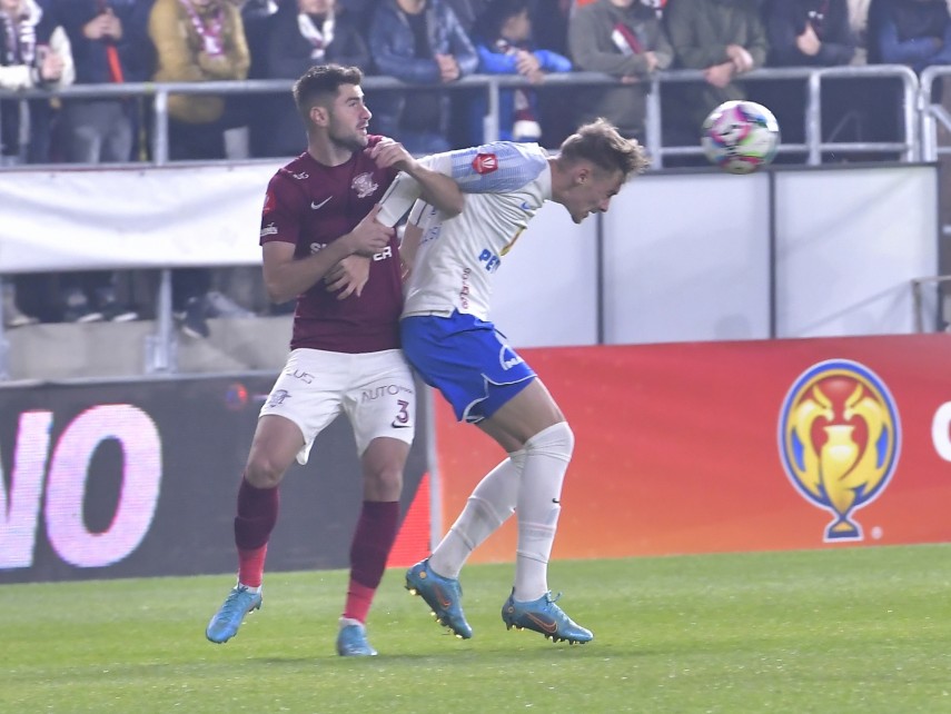 gheorghe hagi i a testat pe tinerii farului in vulcanul din giulesti pustii au luat examenul adrian mazilu