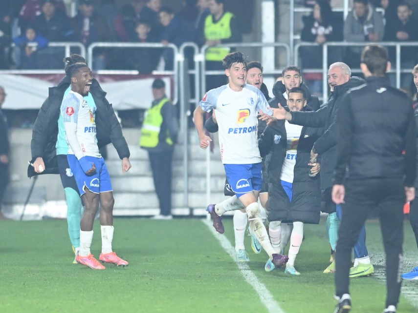 gheorghe hagi i a testat pe tinerii farului in vulcanul din giulesti pustii au luat examenul adrian mazilu