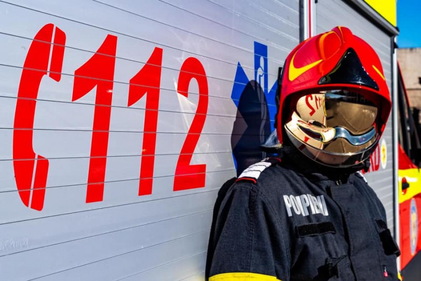 Pompieri în timpul intervenției. Foto cu rol ilustrativ: ISU Delta Tulcea