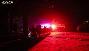 Sute de polițiști au oprit o petrecere ilegală, în Olanda. Mai multe persoane au fost arestate (VIDEO)