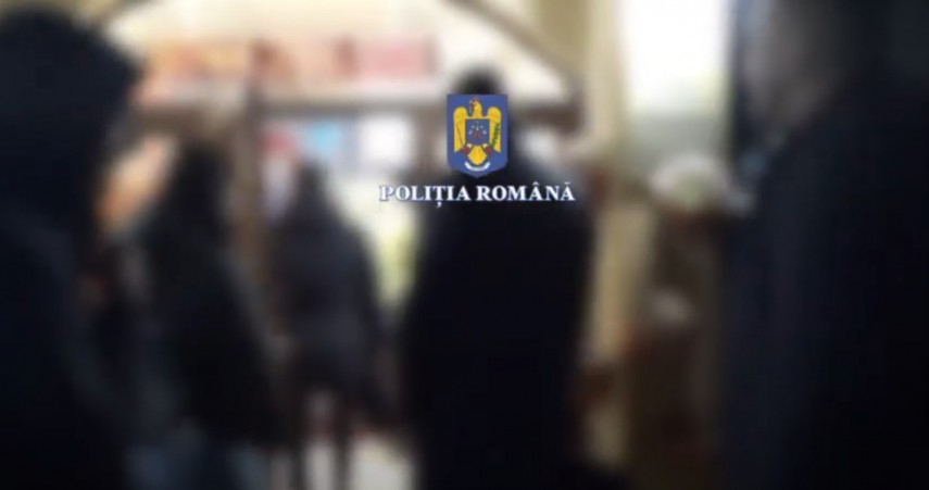 Perchezitii. Foto: Poliția Română