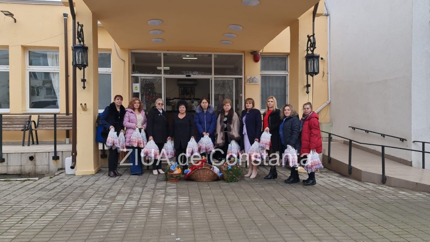 In prag de Craciun, Organizatia Judeteana de Femei Constanta a PSD aduc daruri persoanelor varstnice din centrele din judet (GALERIE FOTO+VIDEO)     