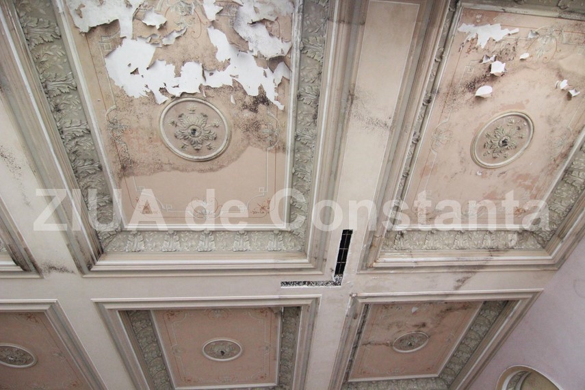 Imagine din interiorul Cazinoului din Constanța, înaintea demarării proiectului de reabilitare și consolidare