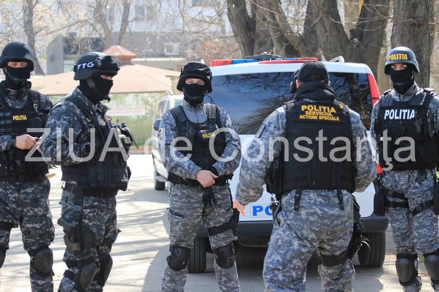 Polițiști în acțiune. Foto:ZIUA de Constanța