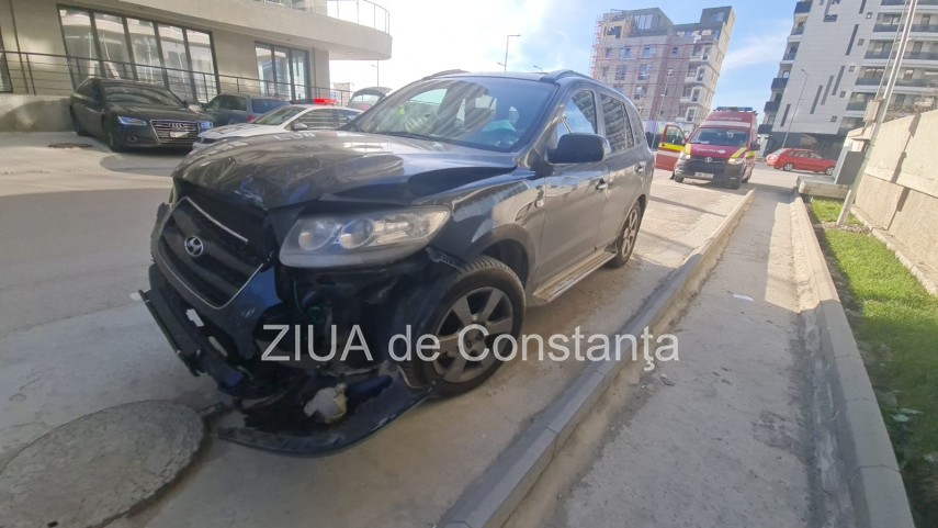 imagini de la locul accidentului accident rutier in statiunea mamaia o soferita a fost ranita foto video