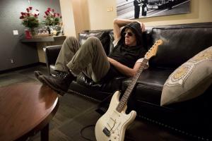 S-a stins o legendă. A murit unul dintre cei mai mari chitariști