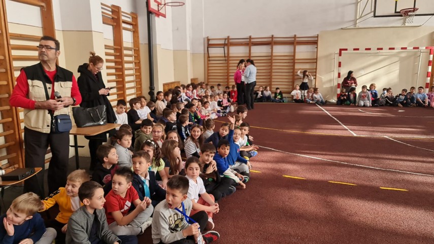 Programul Invatam sa fim campioni“: Farul Constanta, in mijlocul elevilor de la Liceul Teoretic Lucian Blaga“ (GALERIE FOTO+VIDEO) 