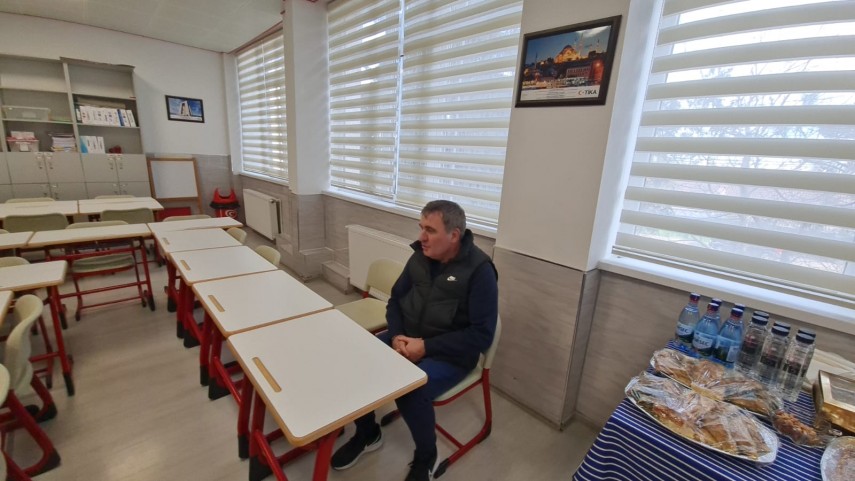 momente emotionante gheorghe hagi oaspete de onoare la scoala gimnaziala nr 23 constantin brancoveanu