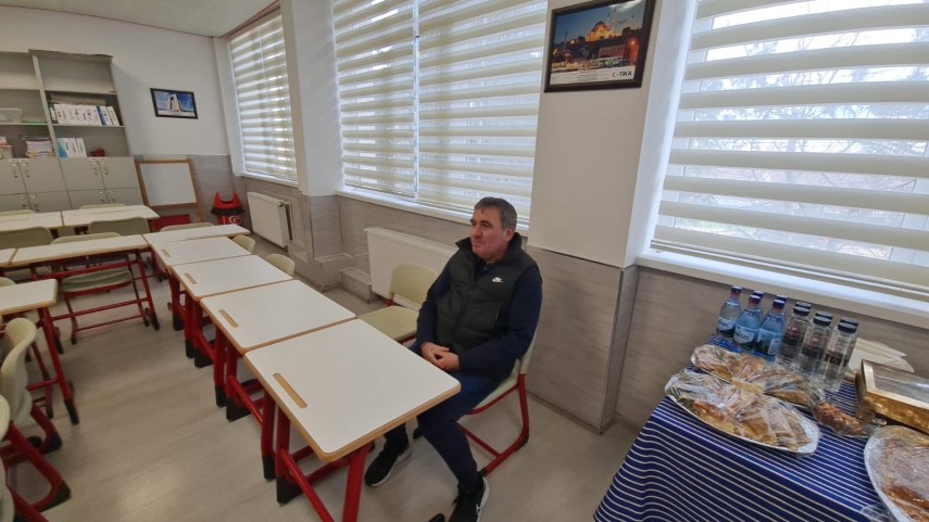 momente emotionante gheorghe hagi oaspete de onoare la scoala gimnaziala nr 23 constantin brancoveanu