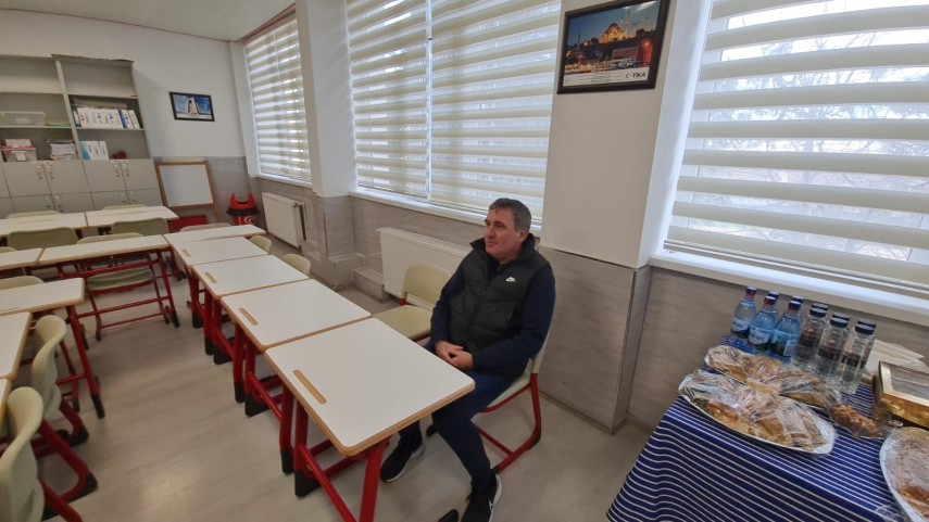 momente emotionante gheorghe hagi oaspete de onoare la scoala gimnaziala nr 23 constantin brancoveanu