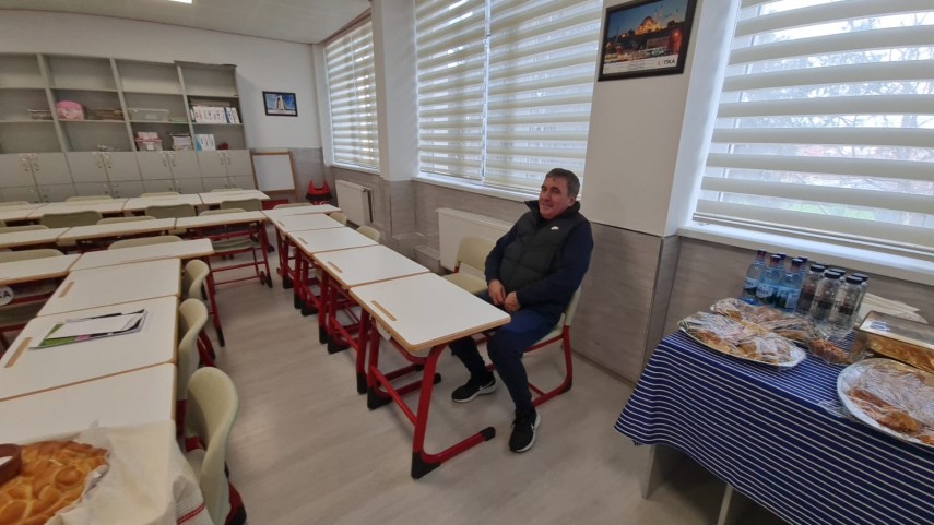 momente emotionante gheorghe hagi oaspete de onoare la scoala gimnaziala nr 23 constantin brancoveanu
