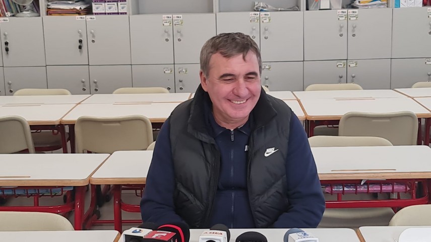 hagi dupa vizita la scoala gimnaziala nr 23 constantin brancoveanu cea la care a invatat am o placere