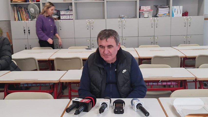 hagi dupa vizita la scoala gimnaziala nr 23 constantin brancoveanu cea la care a invatat am o placere