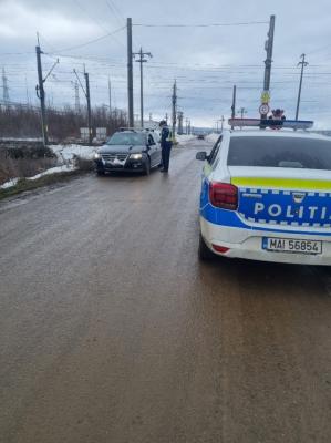 Cu ITP-ul și asigurarea RCA expirate, așa a fost surprins un șofer de către polițiștii constănțeni ce desfășurau acțiuni pentru prevenirea accidentelor