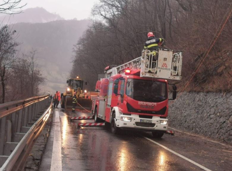 Situatia traficului rutier in aceasta dimineata. Unde sunt restrictii 