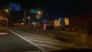 Cozi de tiruri pe autostrada A4 în direcția Port Agigea (VIDEO)
