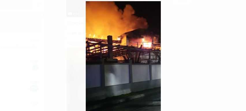 Incendiu la Cumpana. Pompierii intervin cu multe forte 
