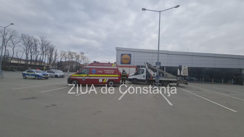 update incendiu la magazinul lidl din eforie nord judetul constanta intervin mai multe echipaje de pompieri