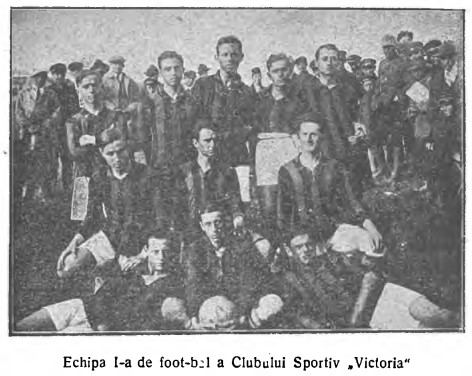 Echipa de fotbal a Clubului Sportiv „Victoria“, 1924. Sursă foto: „Constanţa şi Techirghiol, 1924: ghid ilustrat pentru vizitatori” de de Th. Ionescu și I. N. Duployen