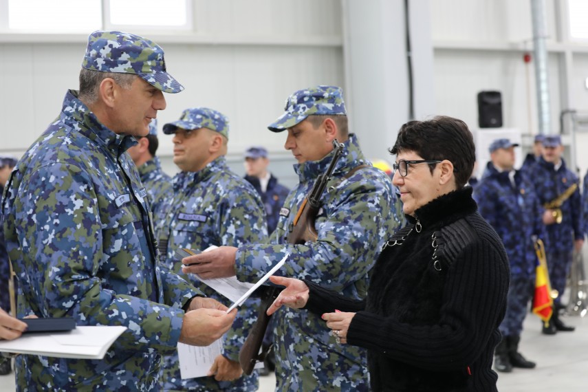imagini de la ceremonia aniversara scoala de instruire pentru aparare antiaeriana general de brigada