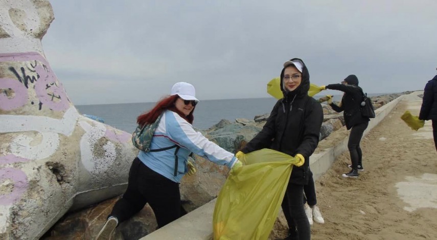 polaris holding constanta plaja 3 papuci ecologizata alaturi de liga studentilor universitatii ovidius