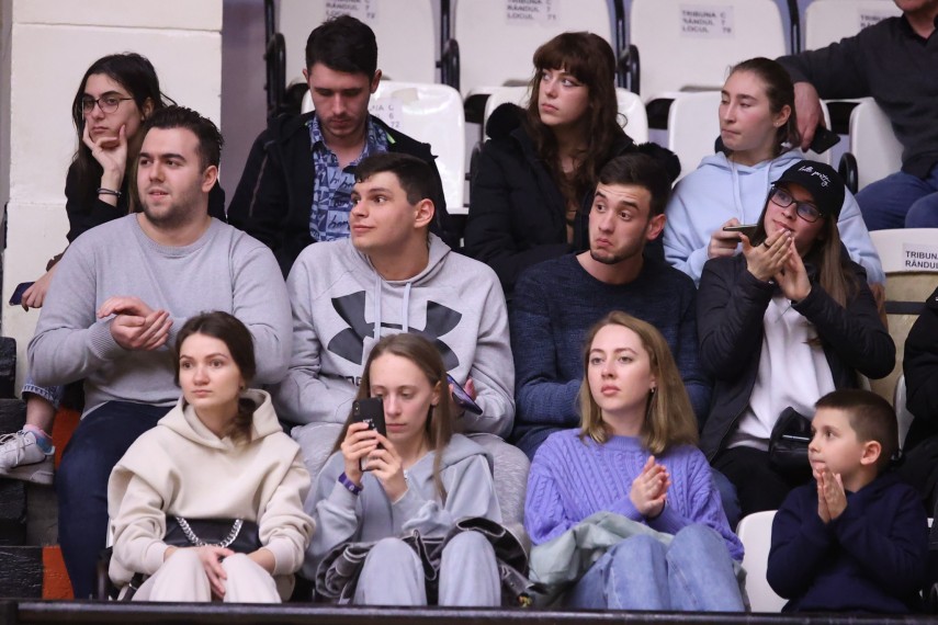 baschet csm constanta succes pretios fanii le au purtat pe fete spre o mare victorie si cu un pas mai