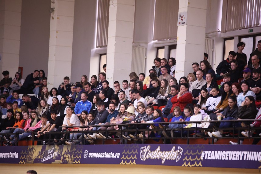 baschet csm constanta succes pretios fanii le au purtat pe fete spre o mare victorie si cu un pas mai