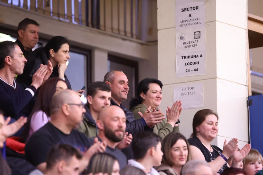 baschet csm constanta succes pretios fanii le au purtat pe fete spre o mare victorie si cu un pas mai