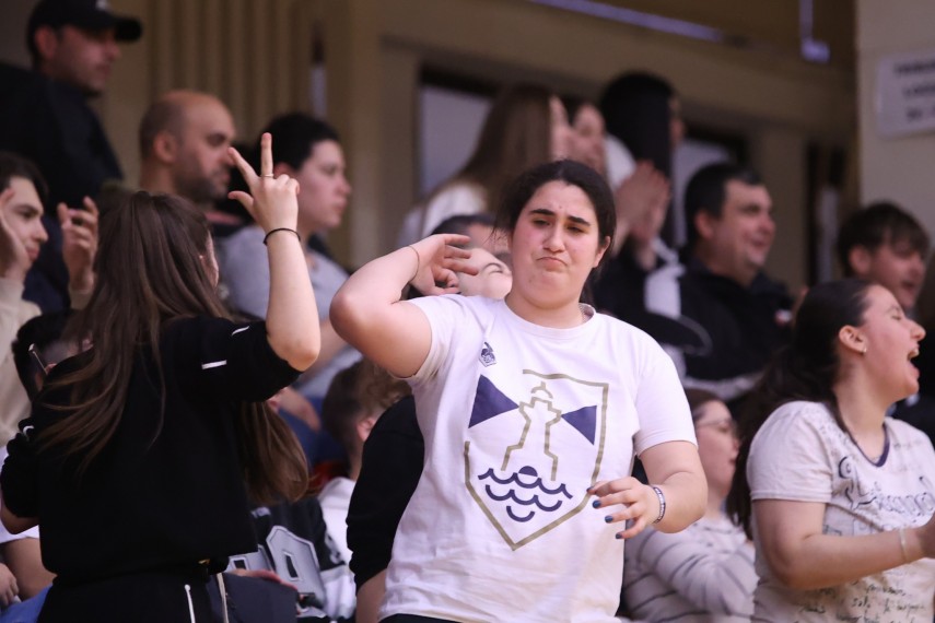baschet csm constanta succes pretios fanii le au purtat pe fete spre o mare victorie si cu un pas mai