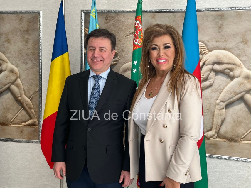 Florin Spătaru, ministrul economiei, alături de Corina Martin