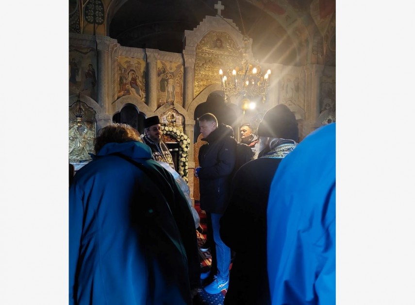 Klaus Iohannis a ajuns la Manastirea Pestera Sf. Apostol Andrei“ din judetul Constanta (FOTO)    
