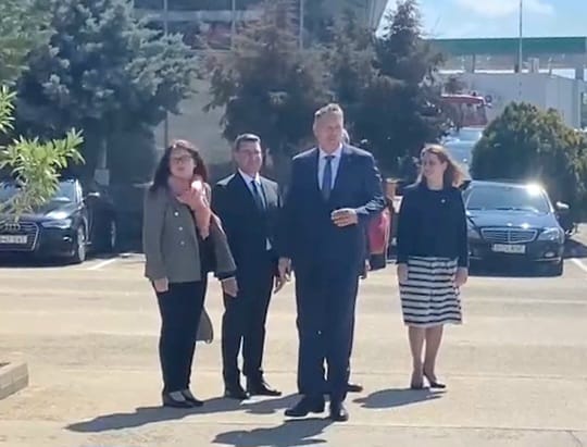 Presedintele Romaniei, Klaus Iohannis, viziteaza Școala Internationala de Competente in Energie Regenerabila de la Constanta (VIDEO) 