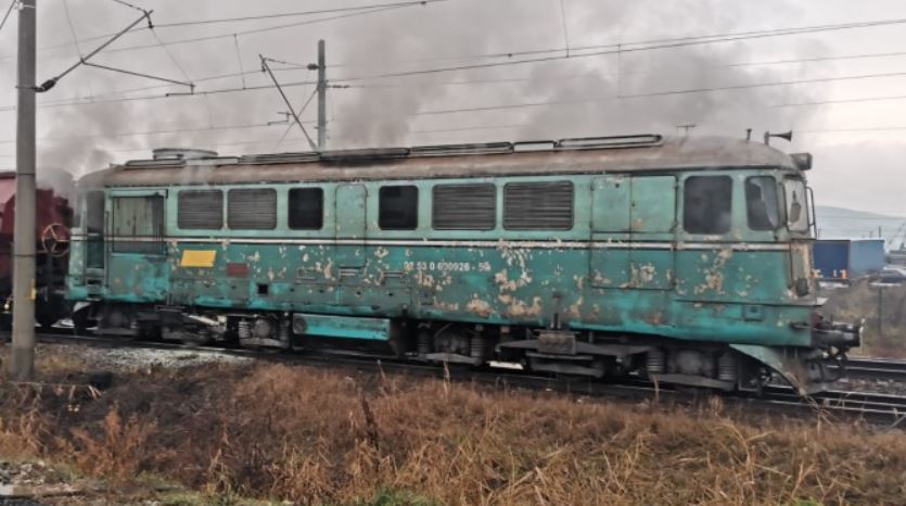 Incendiu la o locomotiva! Pompierii intervin de urgenta