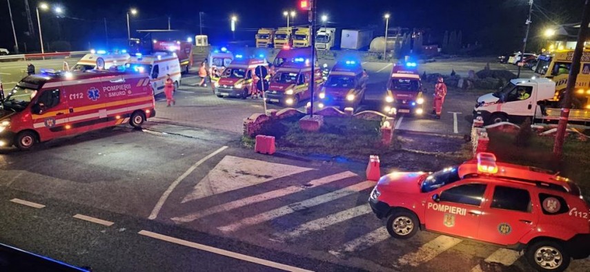 planul rosu activat dupa un accident in care au fost implicate doua autocare cu elevi peste 30 de minori planul rosu activat dupa un accident in care au fost implicate doua autocare cu elevi peste 30 de minori