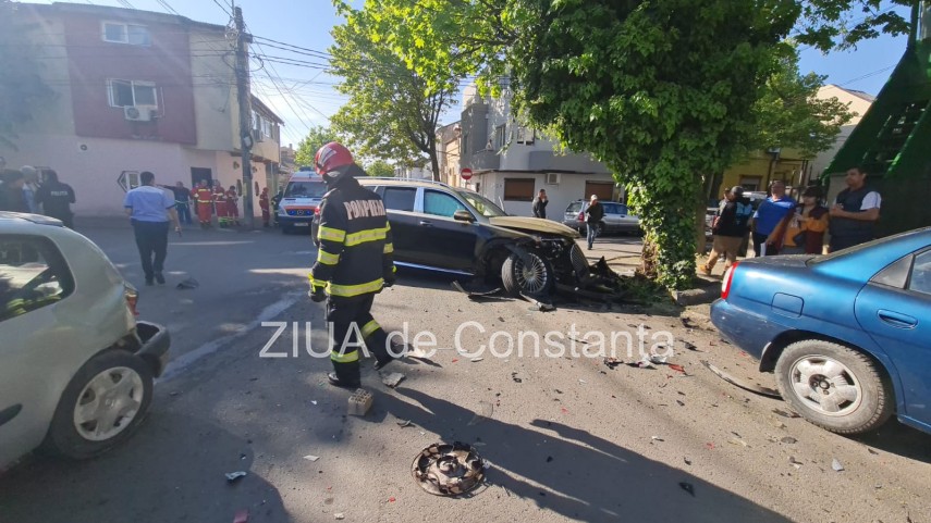 update autoturism maybach implicat intr un accident rutier in municipiul constanta patru persoane printre