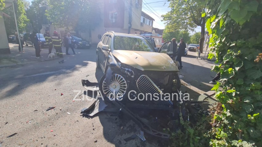 update autoturism maybach implicat intr un accident rutier in municipiul constanta patru persoane printre