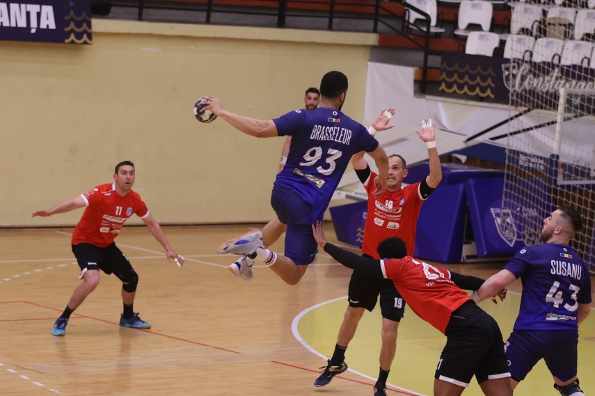 handbal csm constanta victorie categorica in ultima etapa delfinii medaliati in liga nationala galerie