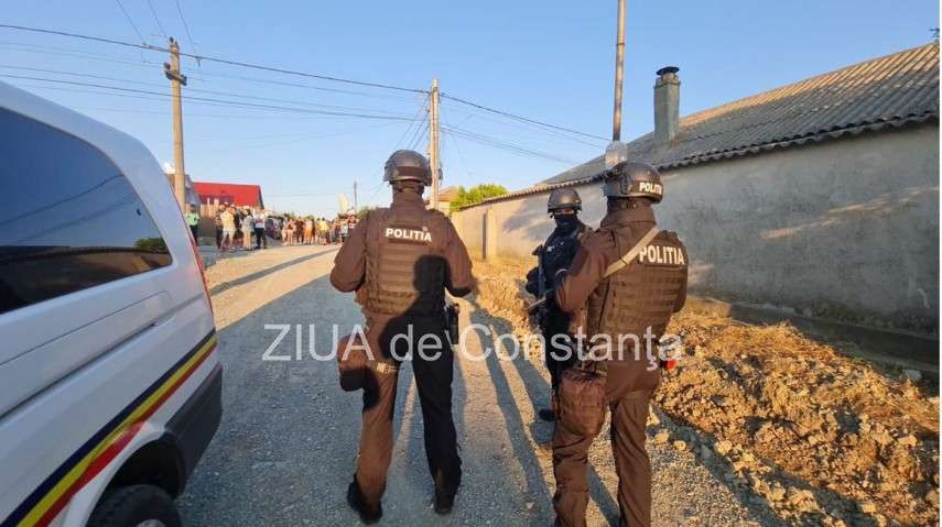 Cercetare la fața locului, într-o anchetă vizând o crimă. Foto cu rol ilustrativ din Arhiva ZIUA de Constanța