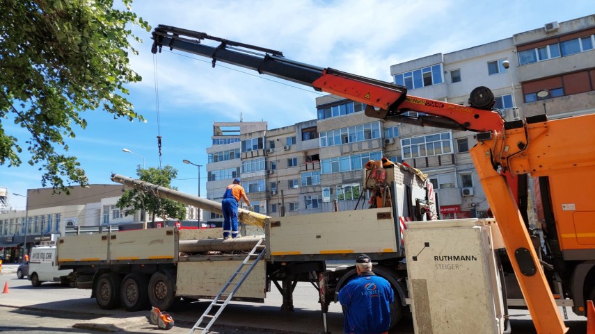 constanta municipalitatea elimina stalpii de iluminat si cablurile de pe bulevardul alexandru lapusneanu