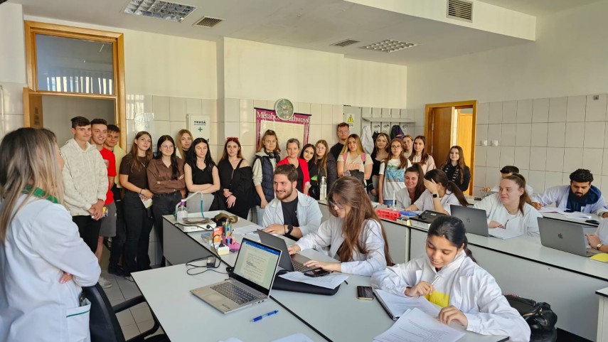 peste 1750 de liceeni au vizitat universitatea ovidius din constanta in cadrul zilelor portilor deschise