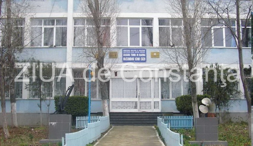 Ultimul clopotel pentru elevii de clasa a XII-a de la Colegiul National Militar Alexandru Ioan Cuza din Constanta 