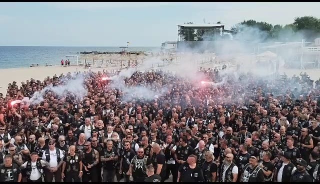 Sute de motociclisti si-au dat intalnire pe plaja dintre statiunile Saturn si Venus la a XV-a editie a festivalului Seawolves Bike Fest (GALERIE FOTO+VIDEO)