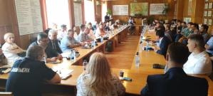 Pregătiri pentru Neversea Jandarmii de la Gruparea Mobilă Constanța au organizat o ședință pentru a identifica soluțiile pentru desfășurarea optimă a festivalului