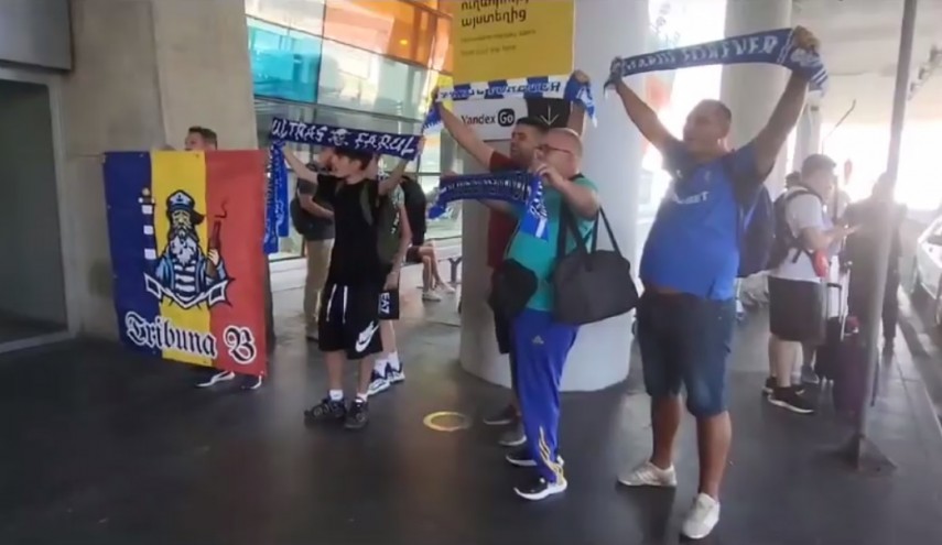 Niciodata singuri!“: Fotbalistii de la Farul Constanta, intampinati de fani la sosirea la Erevan