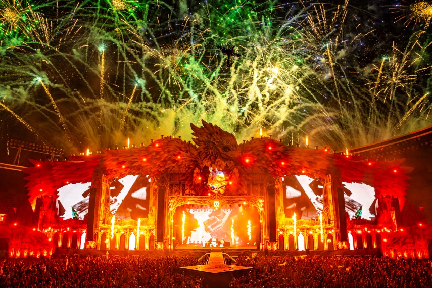 prima zi a festivalului untold a intrat in istorie peste 95 000 de fani au petrecut pana in zori pe ritmurile prima zi a festivalului untold a intrat in istorie peste 95 000 de fani au petrecut pana in zori pe ritmurile