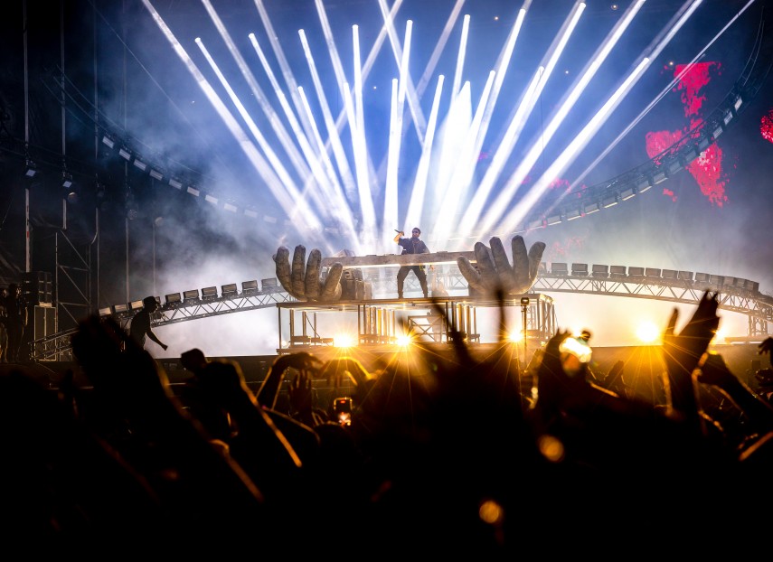 prima zi a festivalului untold a intrat in istorie peste 95 000 de fani au petrecut pana in zori pe ritmurile prima zi a festivalului untold a intrat in istorie peste 95 000 de fani au petrecut pana in zori pe ritmurile